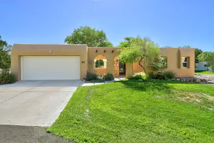 612 Green Valley Drive SE, Albuquerque
