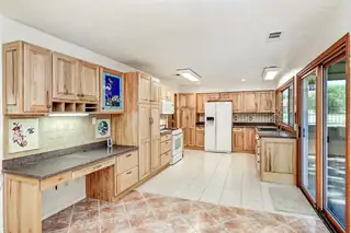 612 Green Valley Drive SE 