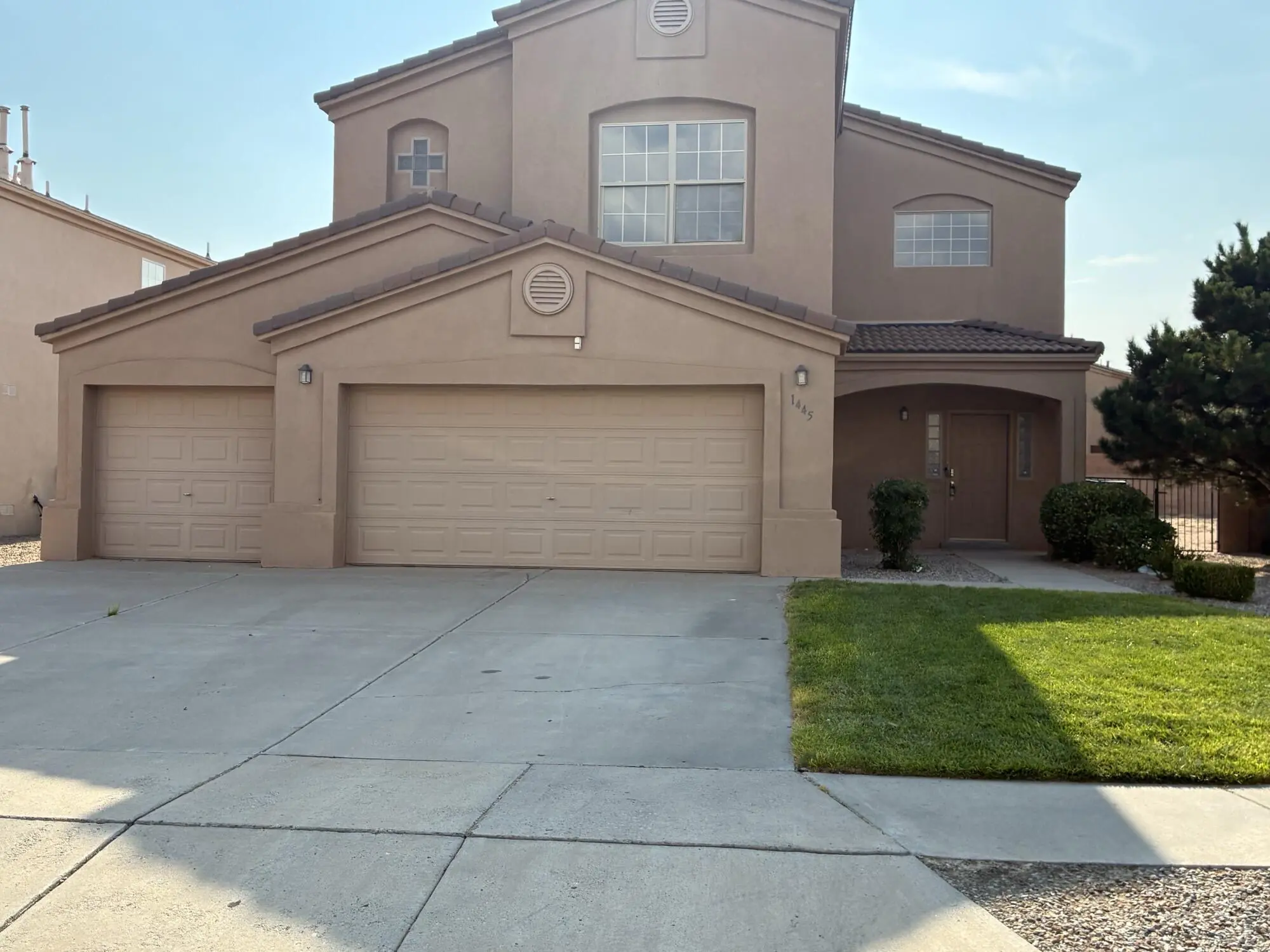 1445 Isleta Court NE