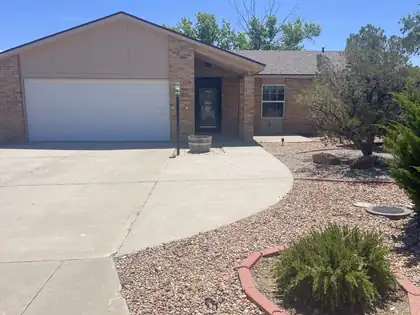 748 Saratoga Drive NE, Rio Rancho 