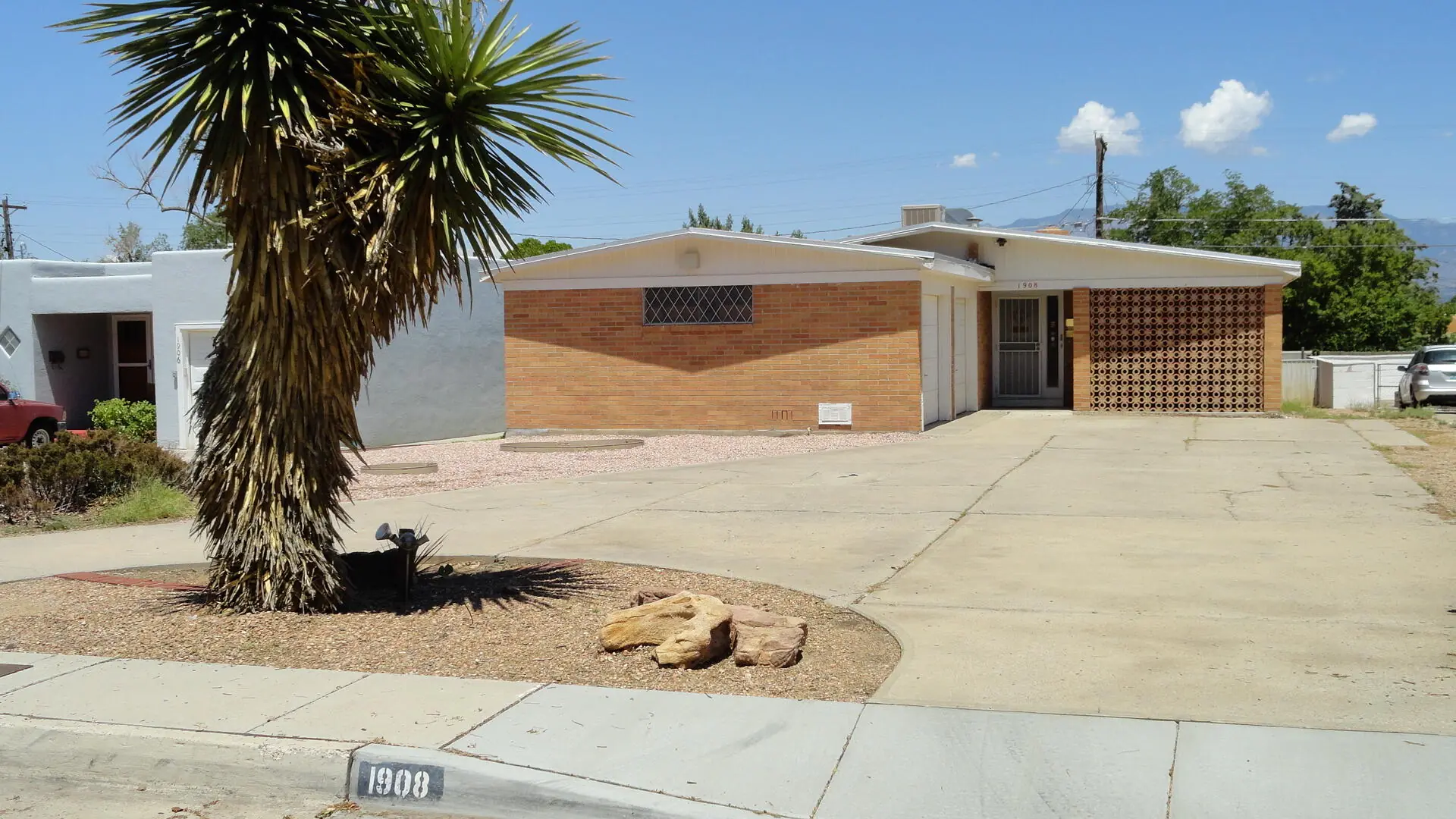 1908 Ridgecrest Drive SE