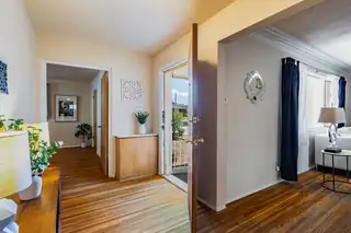 507 Alvarado Drive NE 