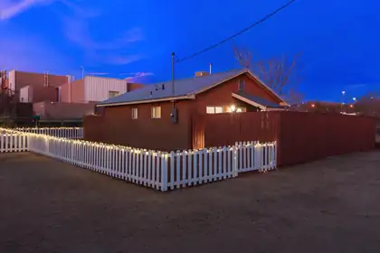 313 McKnight Avenue NE A, Albuquerque