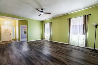 1333 Reynosa Loop SE 