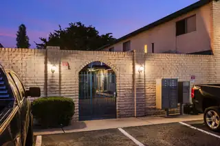 808 Ortiz Drive SE 