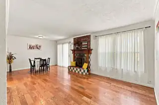 1913 Adonis Court NE 