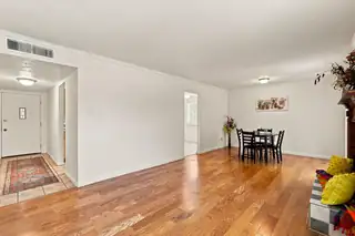 1913 Adonis Court NE 