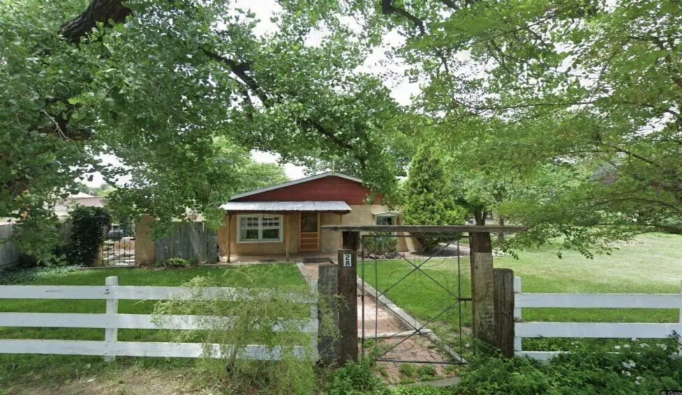 28 Fermin Chavez Road