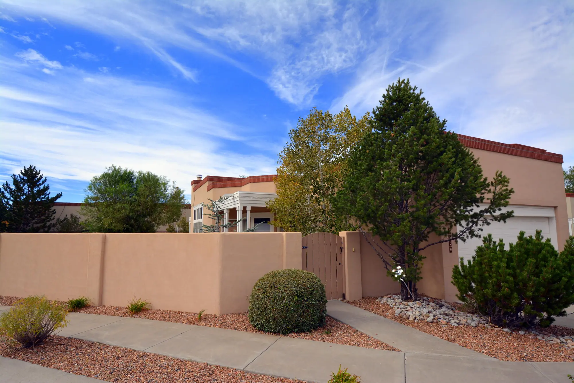 5809 Vulcan Vista Drive NE