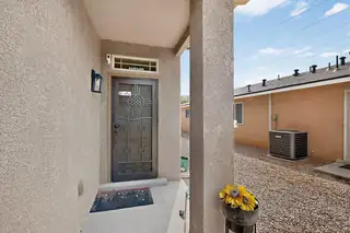 839 Serrano Pointe NW 