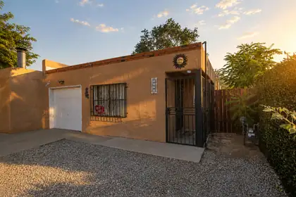 6035 Staubach Avenue NW, Albuquerque