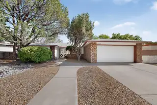 8130 Avenida La Prestina NE 