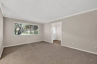 8130 Avenida La Prestina NE 