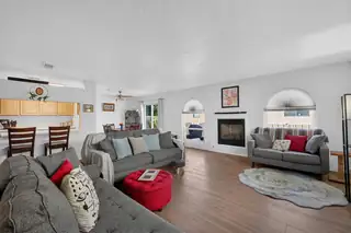 5409 Colleens Way NE 