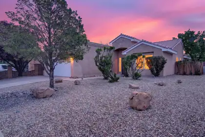 6608 Honeylocust Avenue NW, Albuquerque
