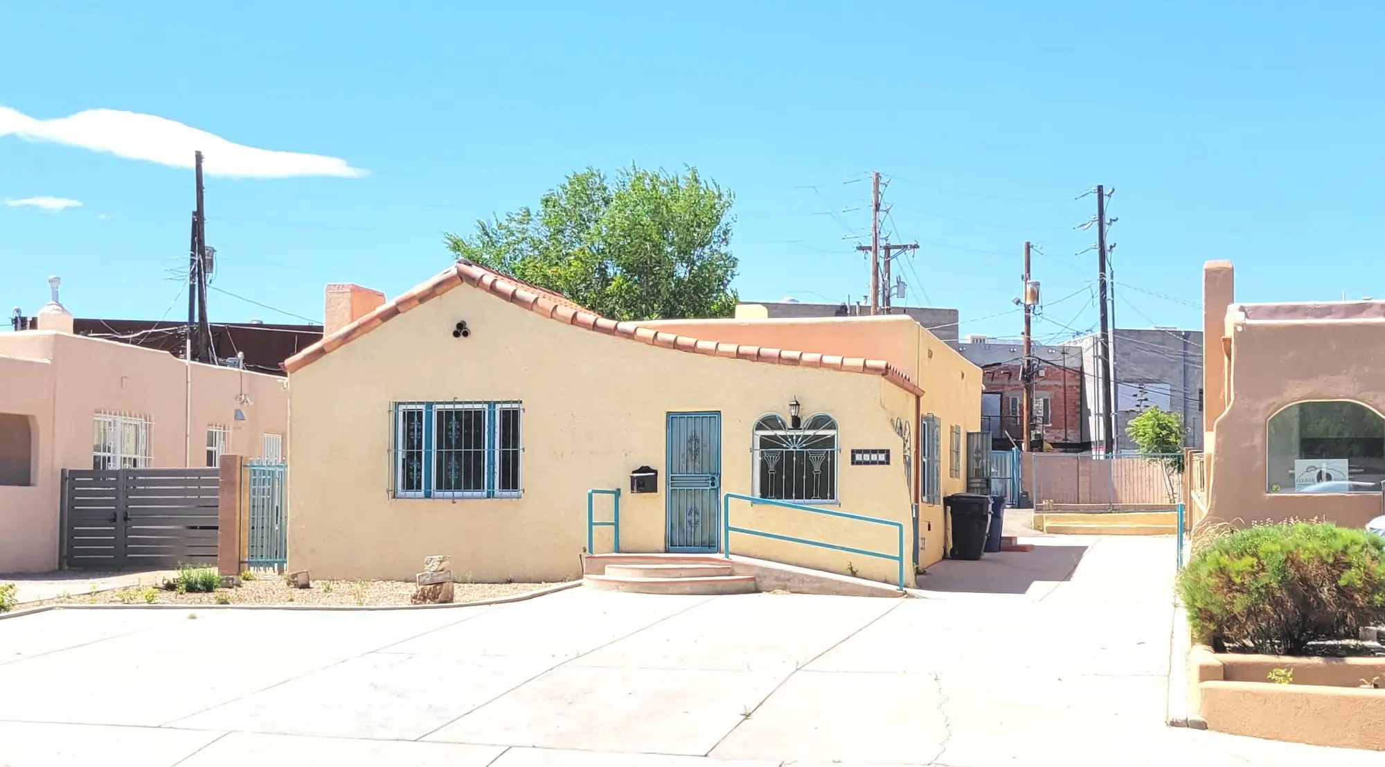 3612 Campus Boulevard NE