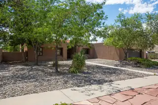 5617 Cometa Court NE 