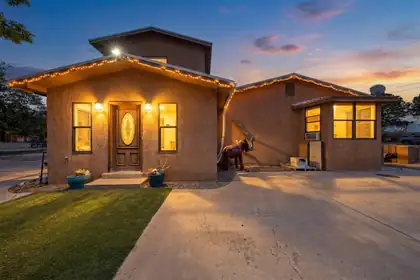 1241 South Hill Road, Bernalillo
