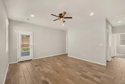 4113 Skyline Loop NE 