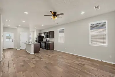 4113 Skyline Loop NE 