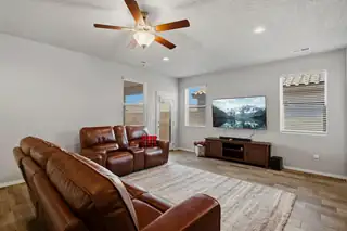 2015 Duke City Street SE 