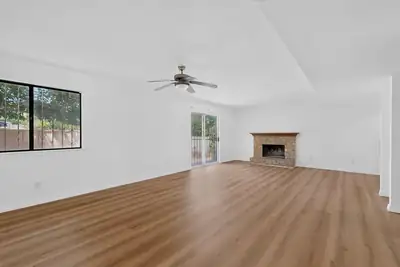 7201 Santa Fe Trail NW 