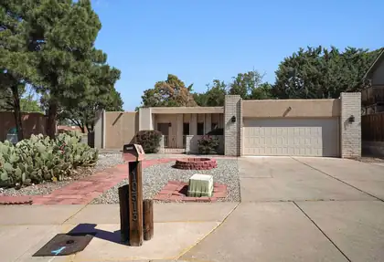 10313 Karen Avenue NE, Albuquerque