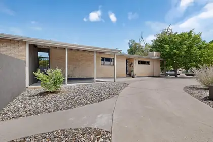 701 Alvarado Drive NE, Albuquerque