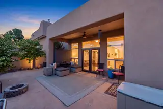 8855 Desert Fox Way NE 