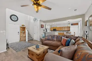 3735 Buckskin Loop NE 