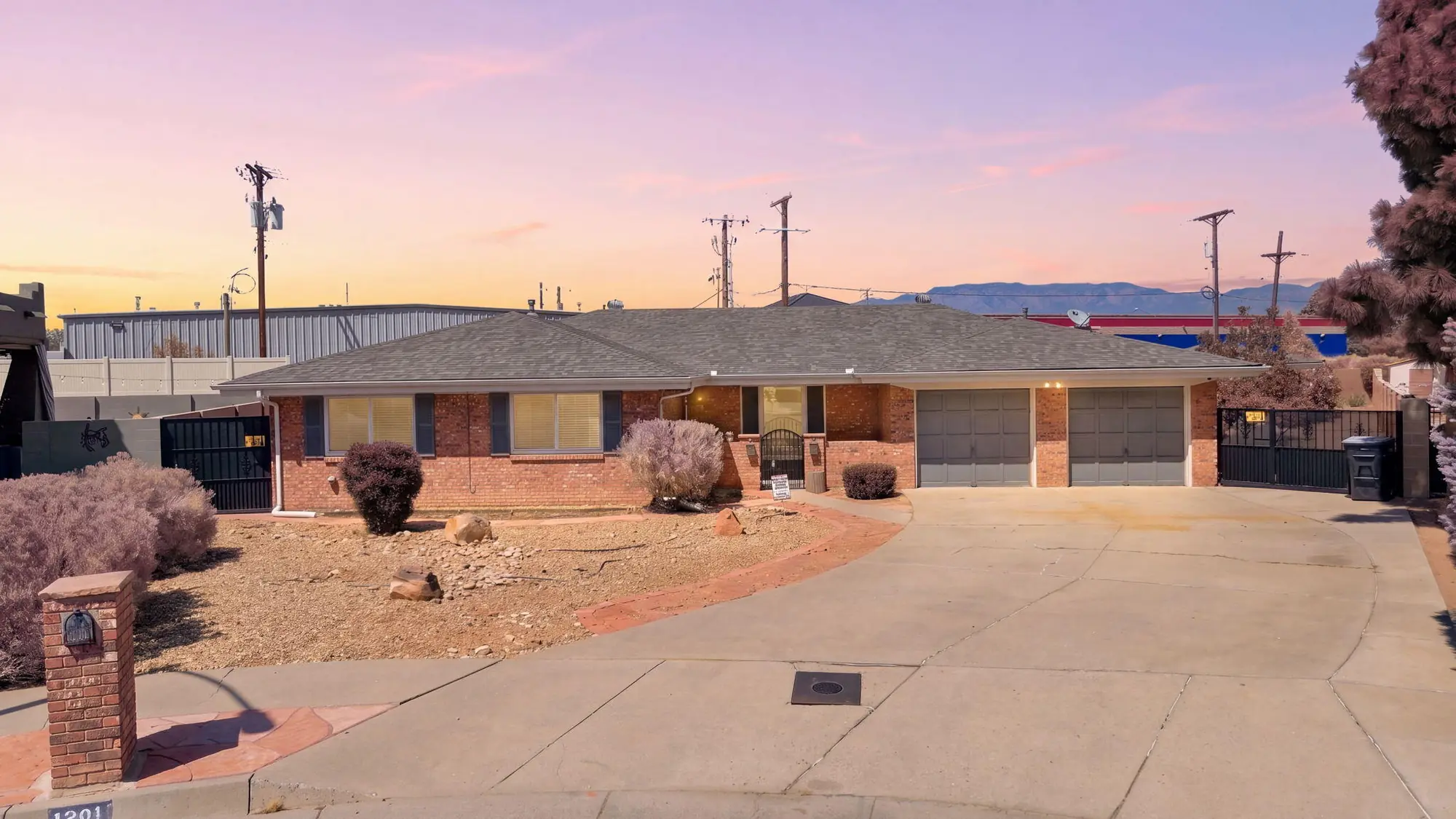 1301 Ridgecrest Loop SE
