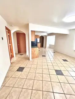 615 Candelaria Road NW 