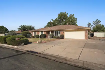 7205 Luella Anne Drive NE, Albuquerque
