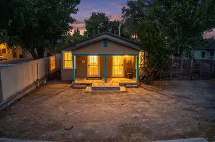 1303-1305 Iron Avenue SW, Albuquerque