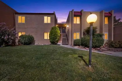 913 Country Club Drive SE APT H, Rio Rancho