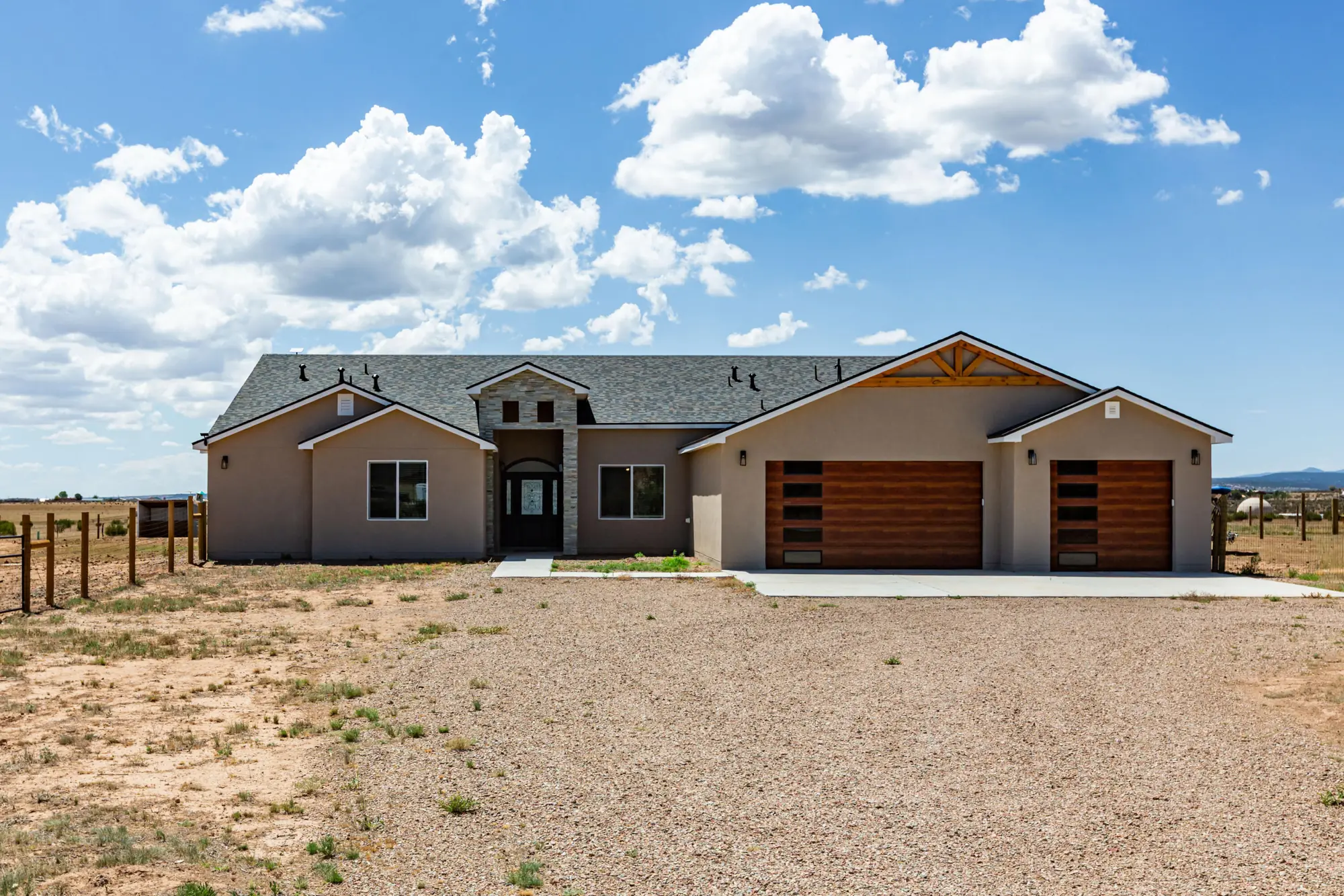 8 Northland Meadows Place