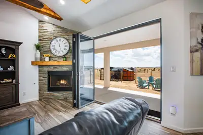 8 Northland Meadows Place 