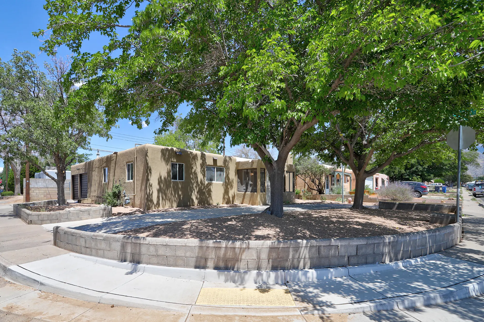 9801 Leyendecker Road NE