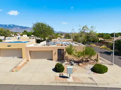 7612 Vista Cedro Court NE 