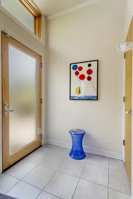 110 Richmond Drive SE UNIT 204 