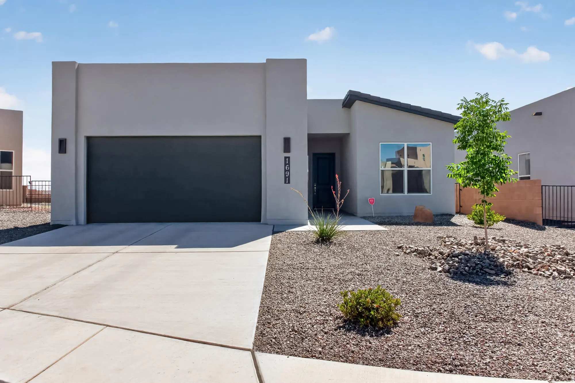 1691 Tesoro Loop NW