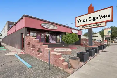 7913-7915 Menaul Boulevard NE, Albuquerque