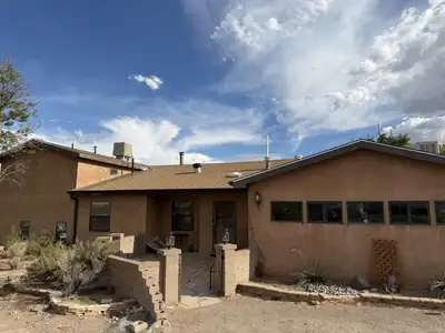 675 Camino Arco Iris, Corrales