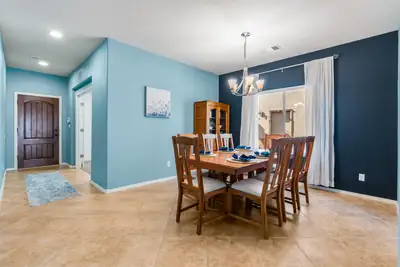 2016 Desert Orchid Drive SE 