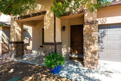2016 Desert Orchid Drive SE 