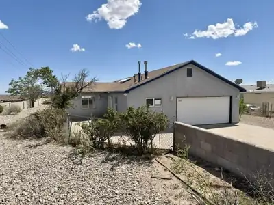1205 5th Street NW, Rio Rancho