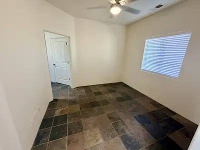 6122 La Paz Road NE 