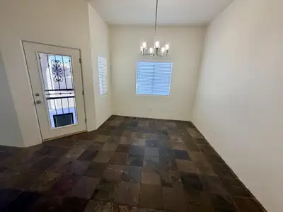6122 La Paz Road NE 