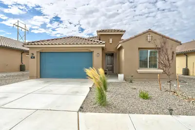 97 Mountaingem Loop, Santa Fe