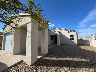 2217 W High Desert Circle NE, Rio Rancho 